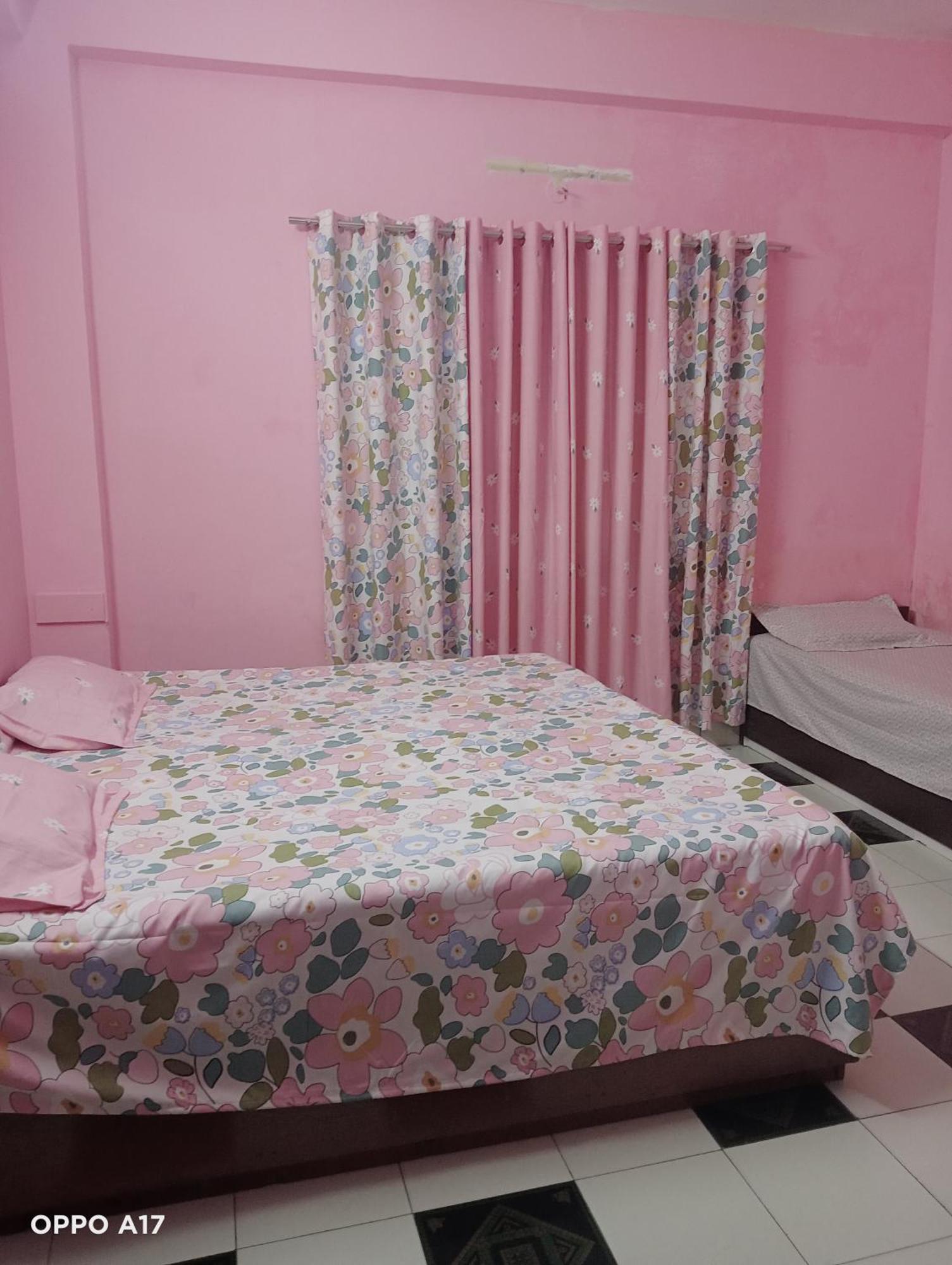 Swaroop Ashray Homestay Siliguri Δωμάτιο φωτογραφία
